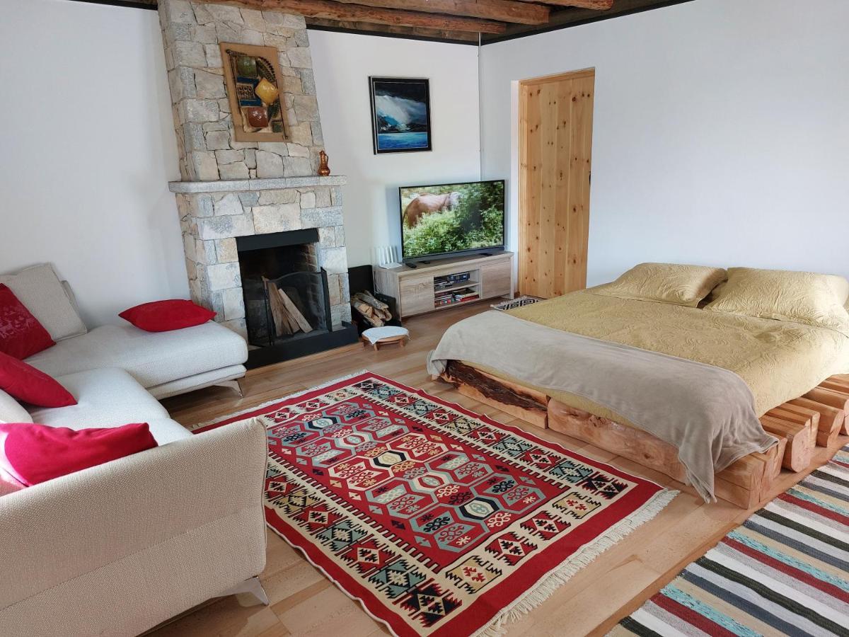 Vila Rira - Rrajce, Shebenik Perrenjas 외부 사진